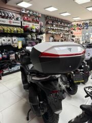 Voge White/ Red Topcase 48 Lt (2025)