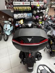 Voge Black/ Red Topcase 48 Lt  (2025)