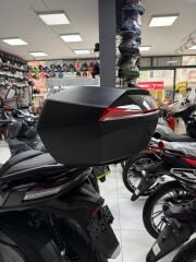 Voge Black/ Red Topcase 48 Lt  (2025)
