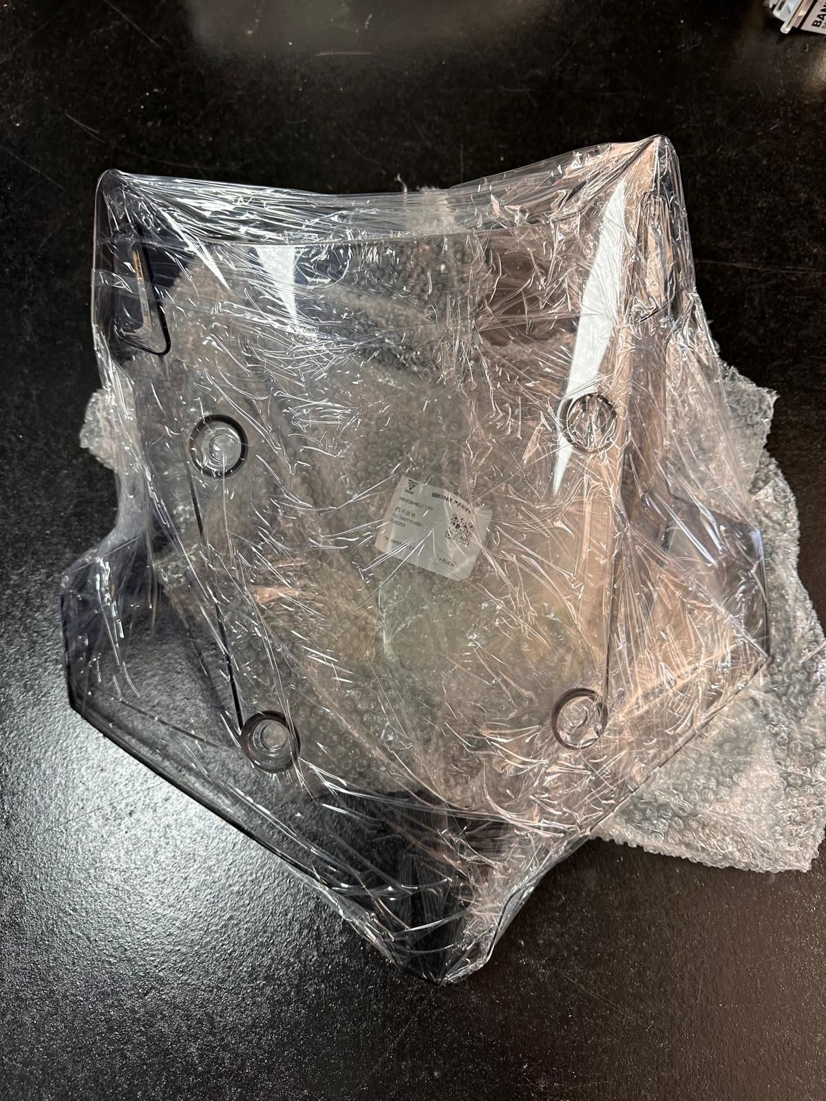 Voge 525 Dsx Ön Cam Orjinal