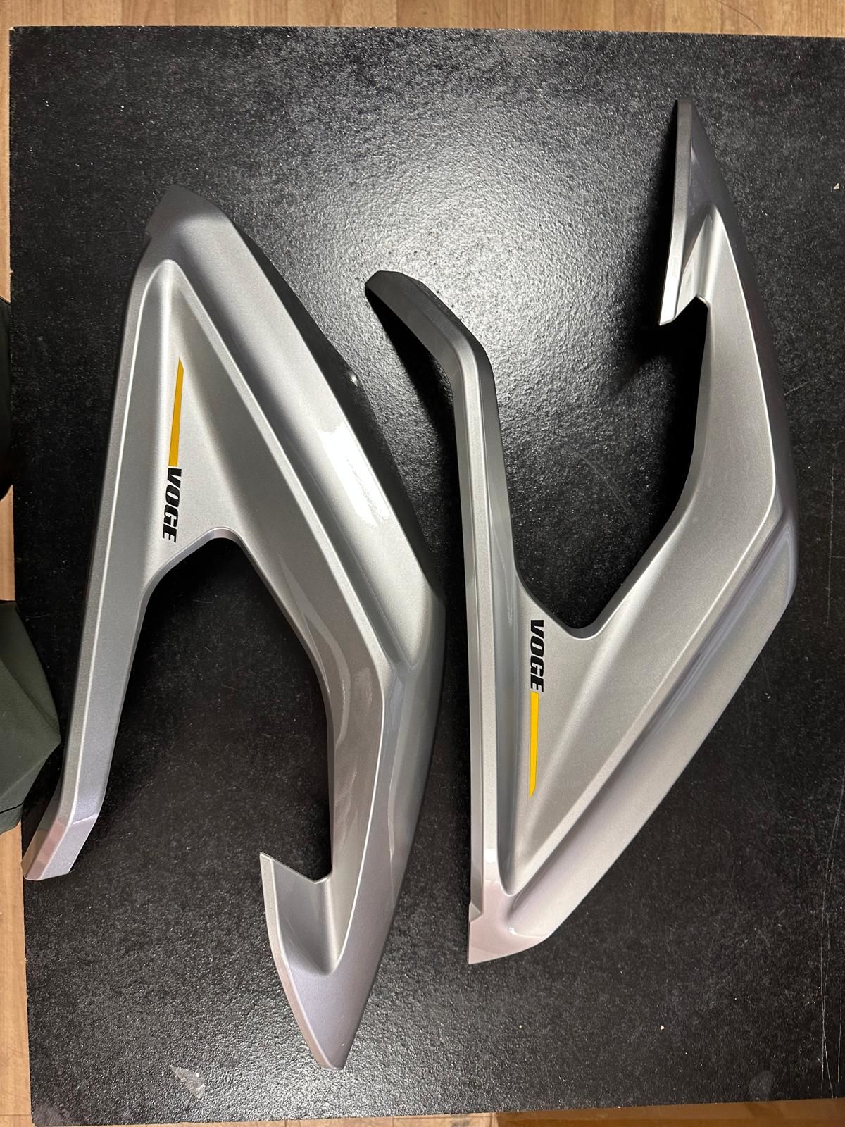 Voge 525 Dsx Far Yanı Sağ Füme