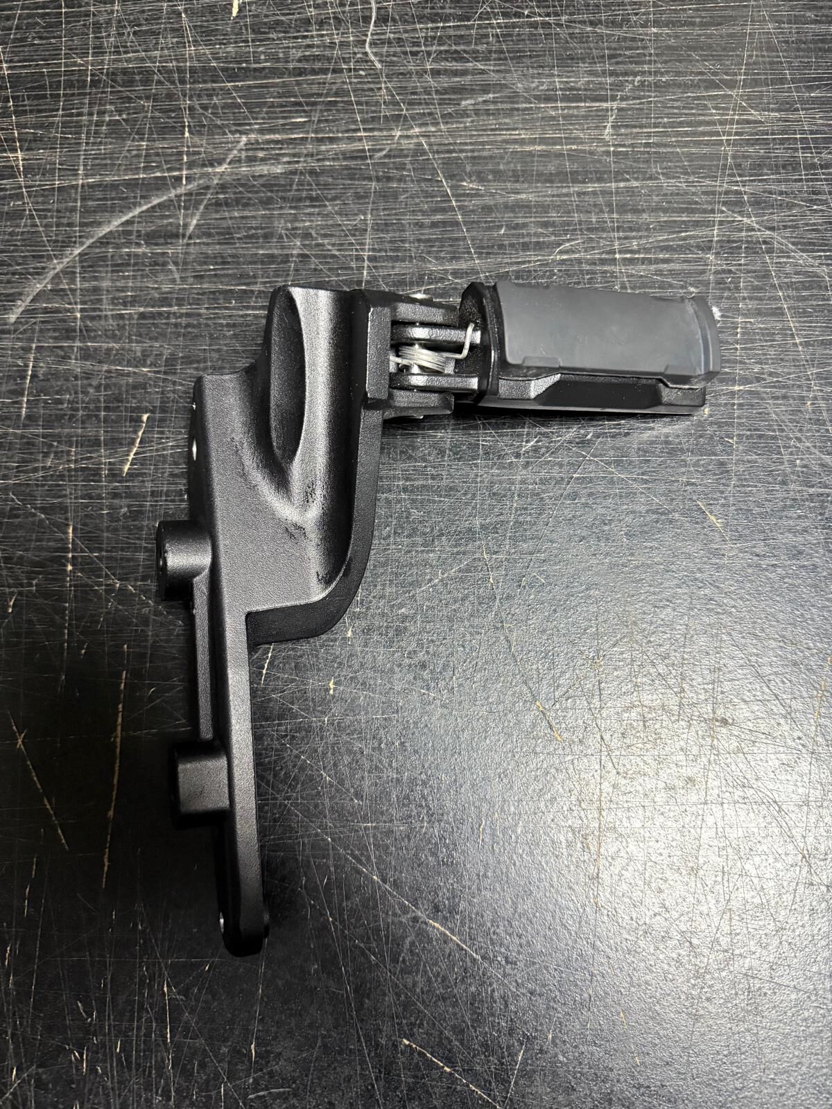 Funrider 125 Benda Rock 250  Sağ Sürücü basamağı Gövdesi