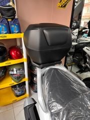 Voge Black/ Red Topcase 37 LT