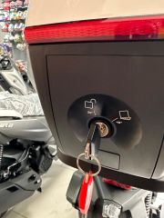 Voge White/ Red Topcase 37 Lt