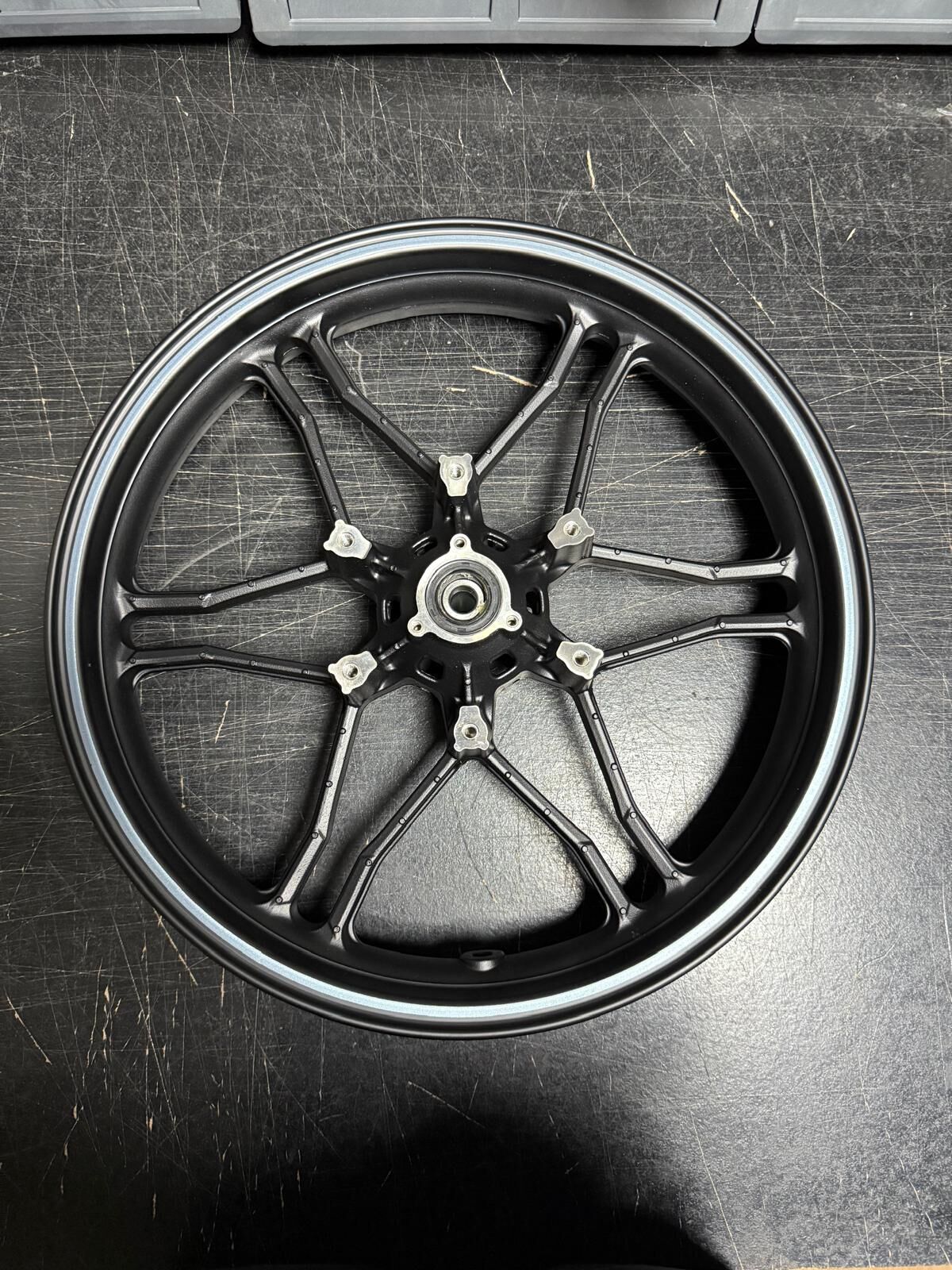 Voge 250 Rr Ön Jant Mavi Şeritli