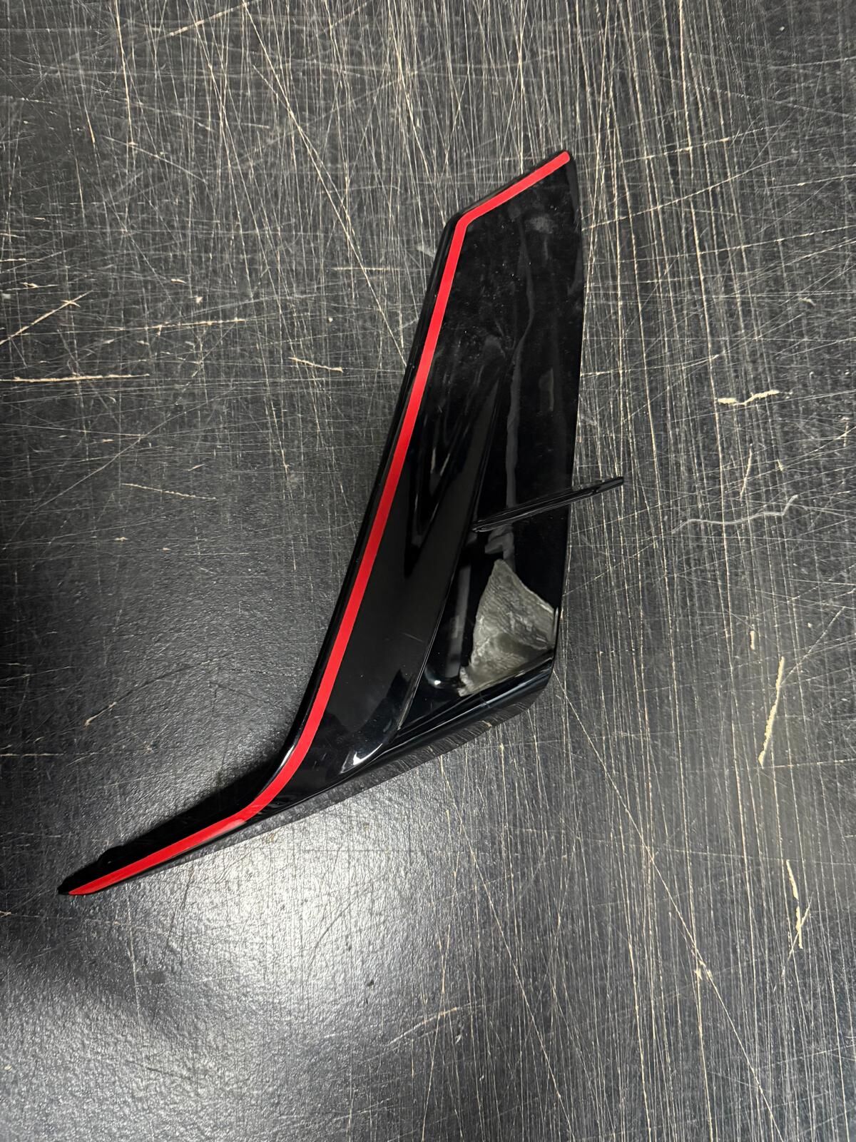 Voge 525 Rr Sağ Hava Deflektörü Kırmızı