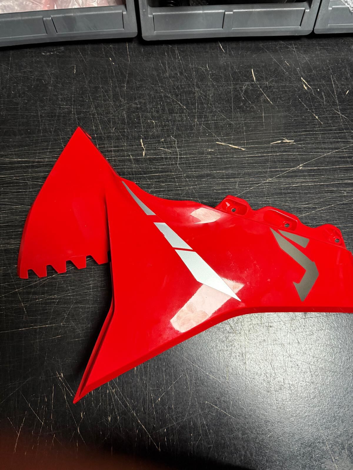 Voge 525 Rr Motor Koruma Grenajı Kırmızı Sağ