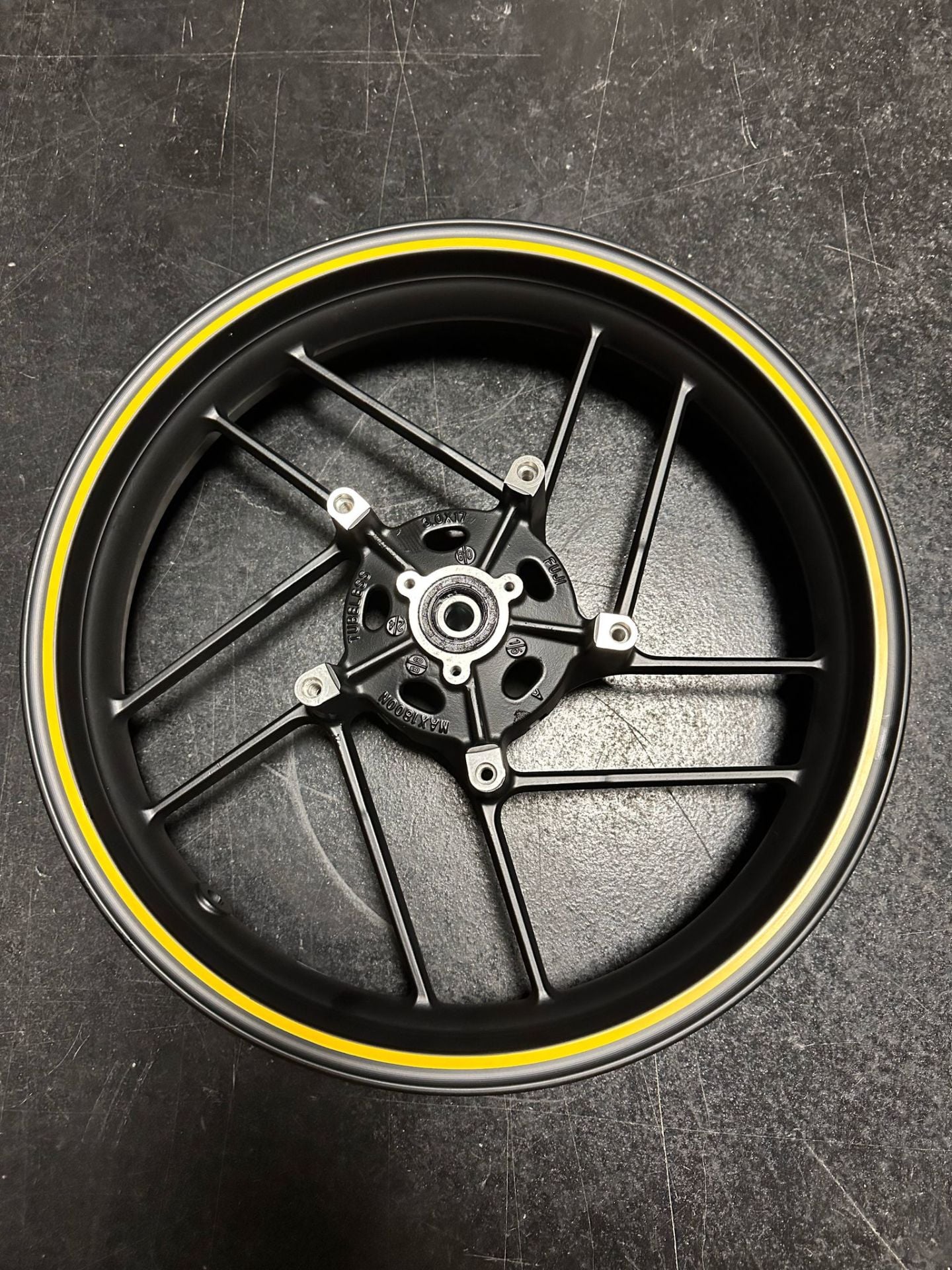 Voge R125 Ön Jant Sarı