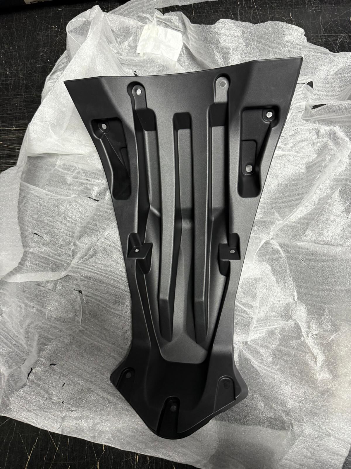 Voge 525 Dsx Arka Çamurluk Alt