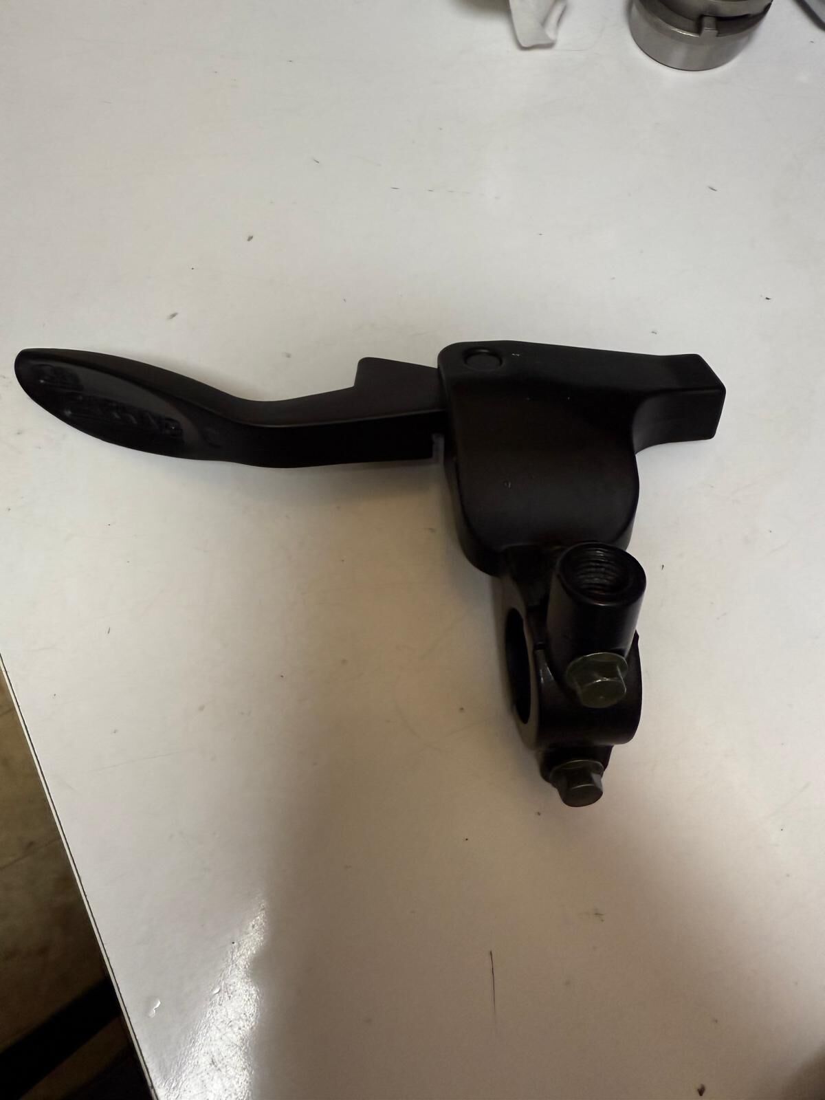 Yuki Tract El Freni Kolu