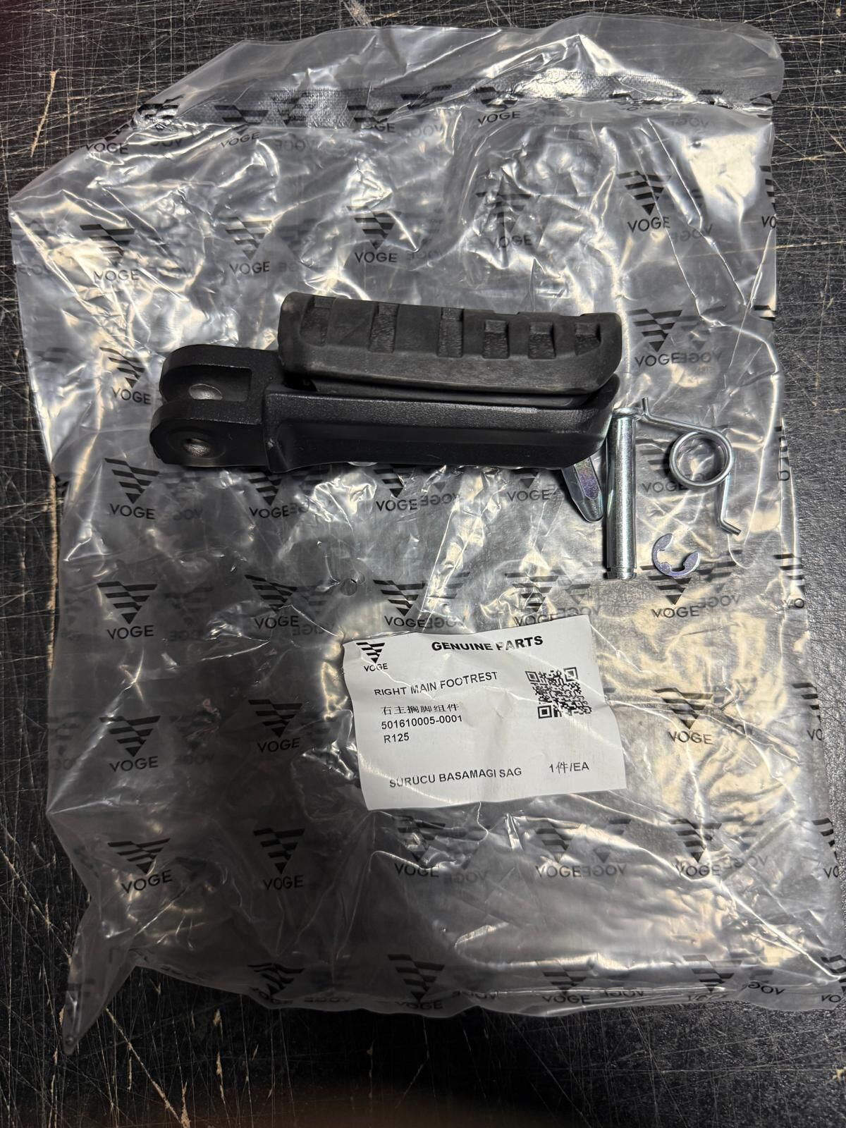 Voge R125 Sürücü Basamak Sağ