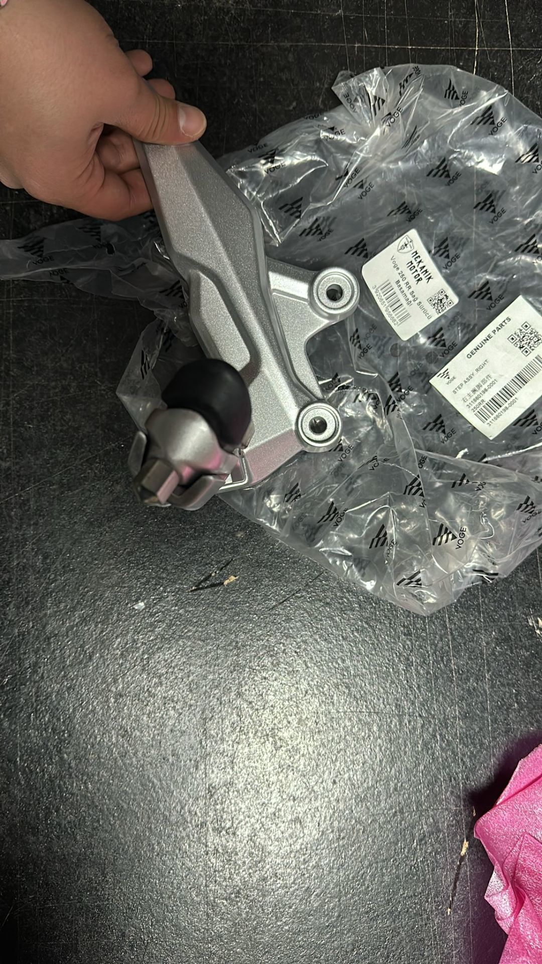 Voge 250 RR Sağ Sürücü Basamağı