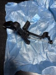 Voge R125 Sürücü Basamak Sol Vites Koluyla Beraber 2025