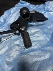 Voge R125 Sürücü Basamak Sol Vites Koluyla Beraber 2025