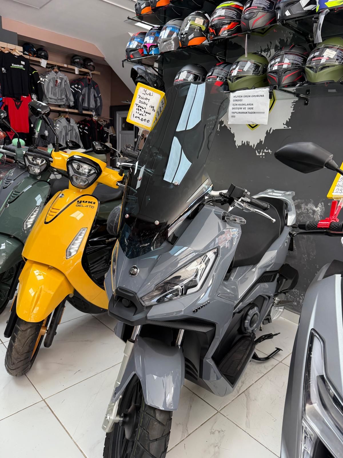 Yuki Xway Tur Camı Siyah