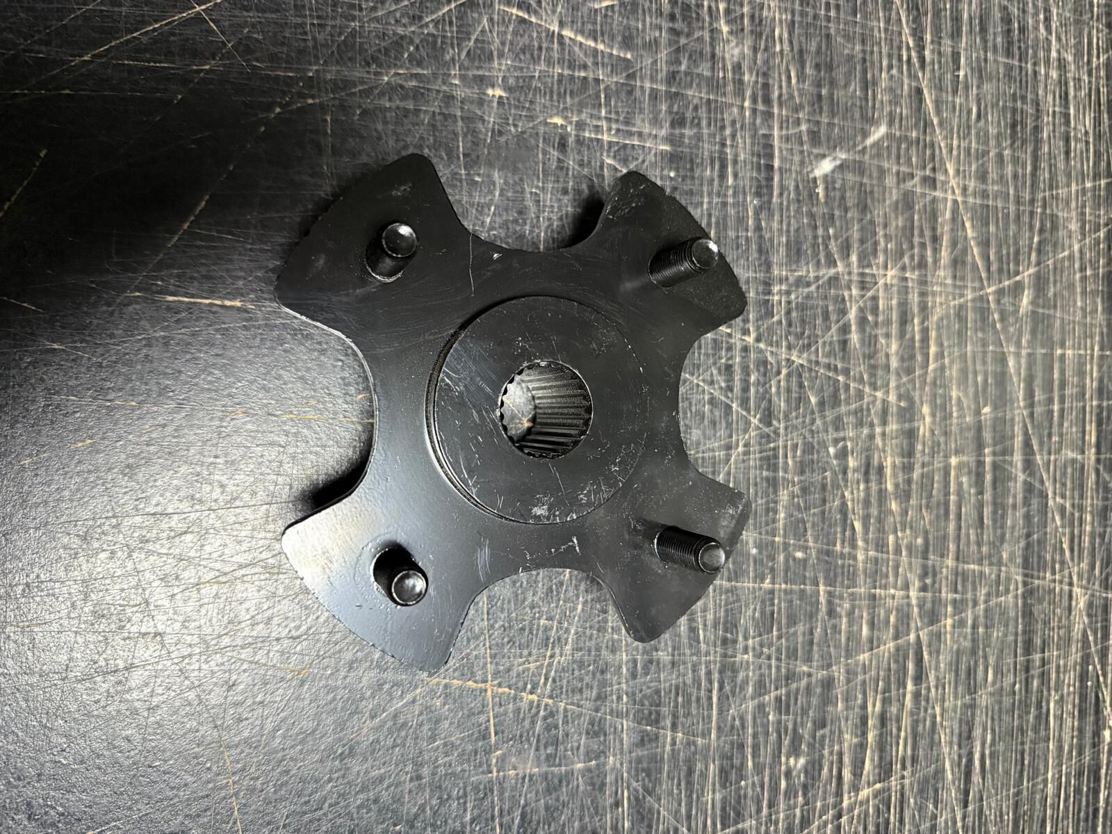 Yuki Tract 250 Arka Jant Göbeği