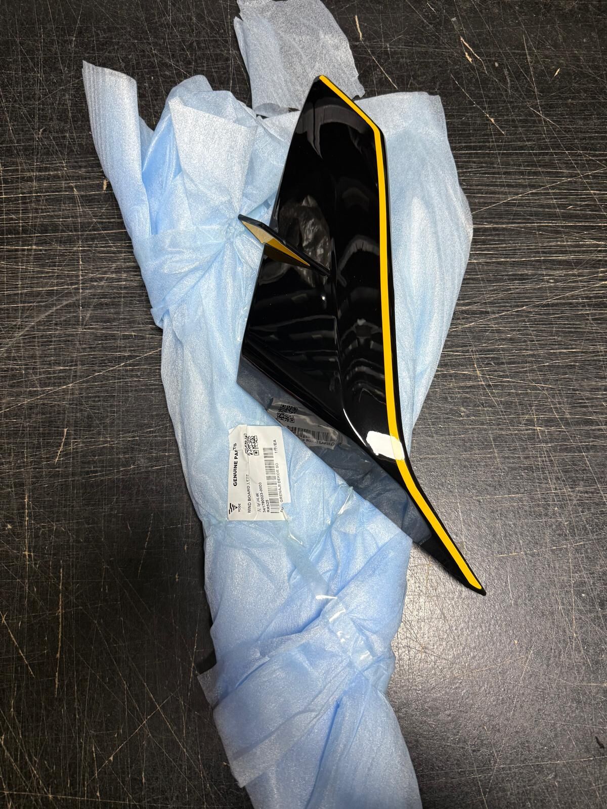 Voge 525 Rr Sol Hava Deflektörü Sarı