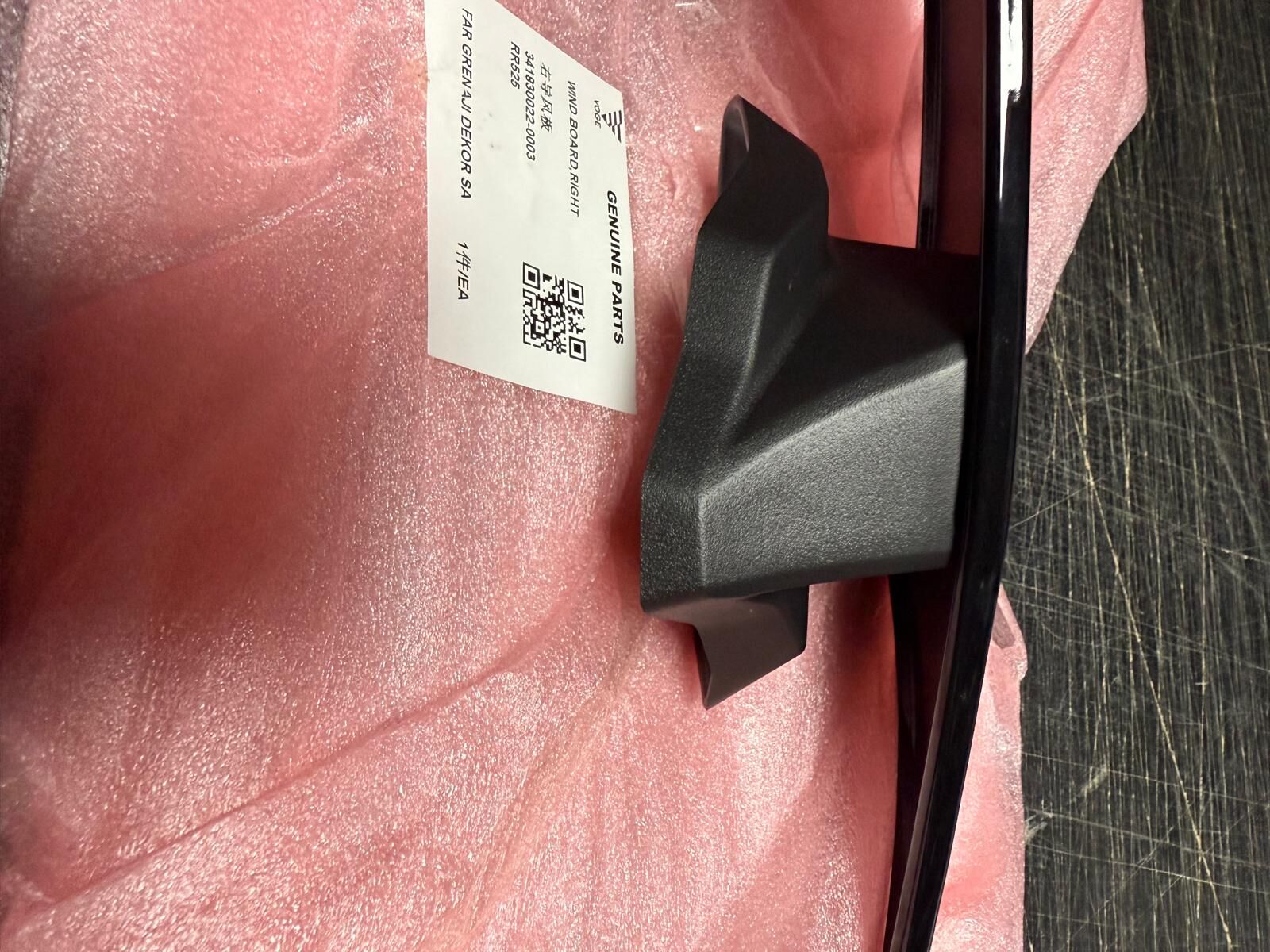 Voge 525 RR Sağ Hava Deflektörü Bağlantı Ayağı