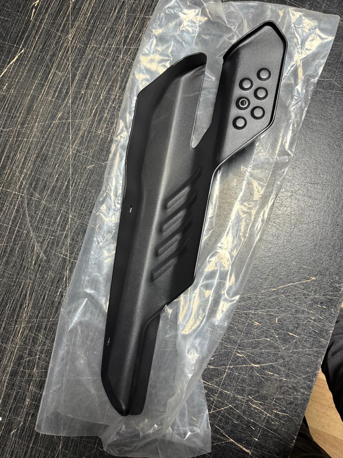 Benda Rock 250 Sürücü Basamağı Dekor Kapağı Sağ