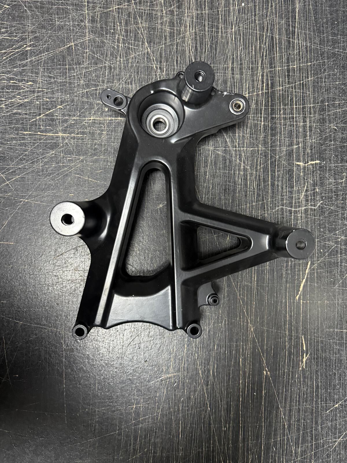 Yuki Huracan 250 Arka Teker Yan Braketi