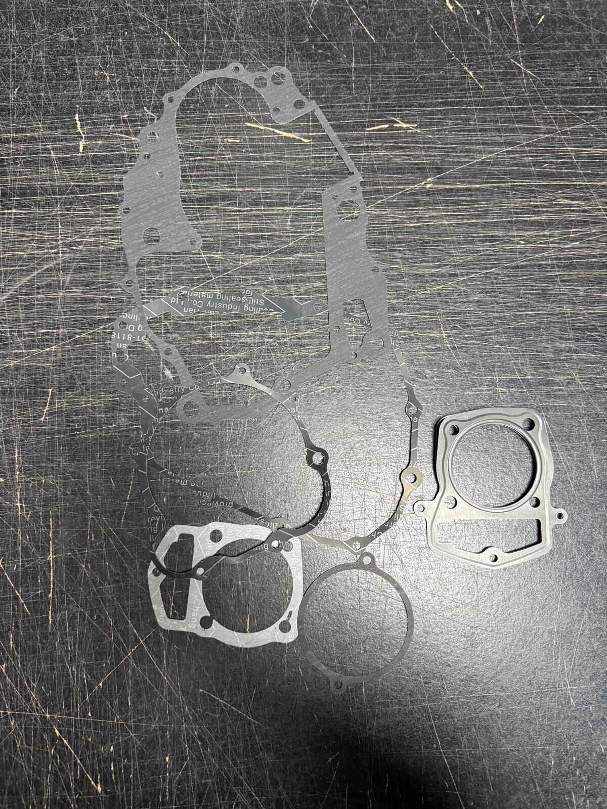 Yuki Scrambler 125 Takım Conta