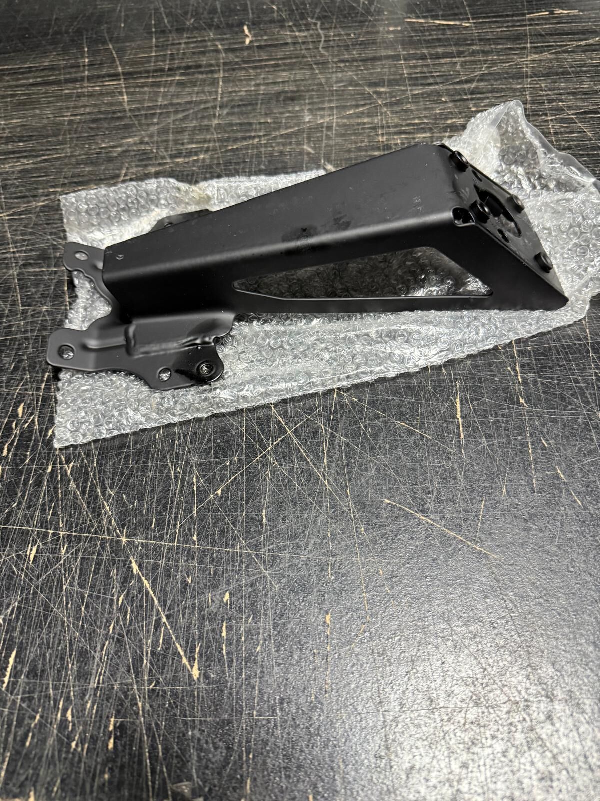 Voge R125 Kuyruk Demiri (plakalık Braketi)