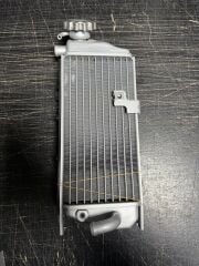 Yuki Dırtypaws 250-300 Radyatör Sağ