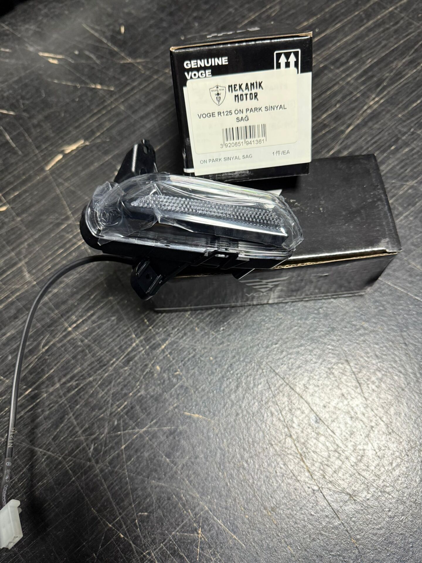 VOGE R125 ÖN PARK SİNYAL SAĞ