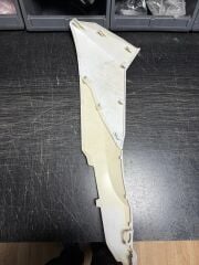 Yuki T11 Explorer 250 Marşpiyer Sağ Beyaz (ön arka )