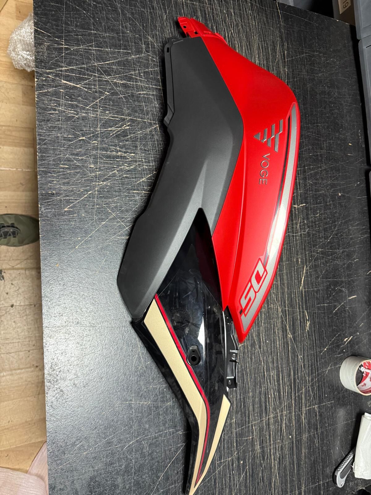 Voge 500 ds Yakıt Depo grenaj Seti Sağ