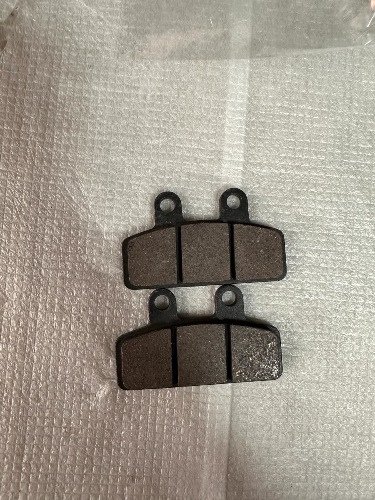 Greta A9 Plus Ön Balata Çift Kulak