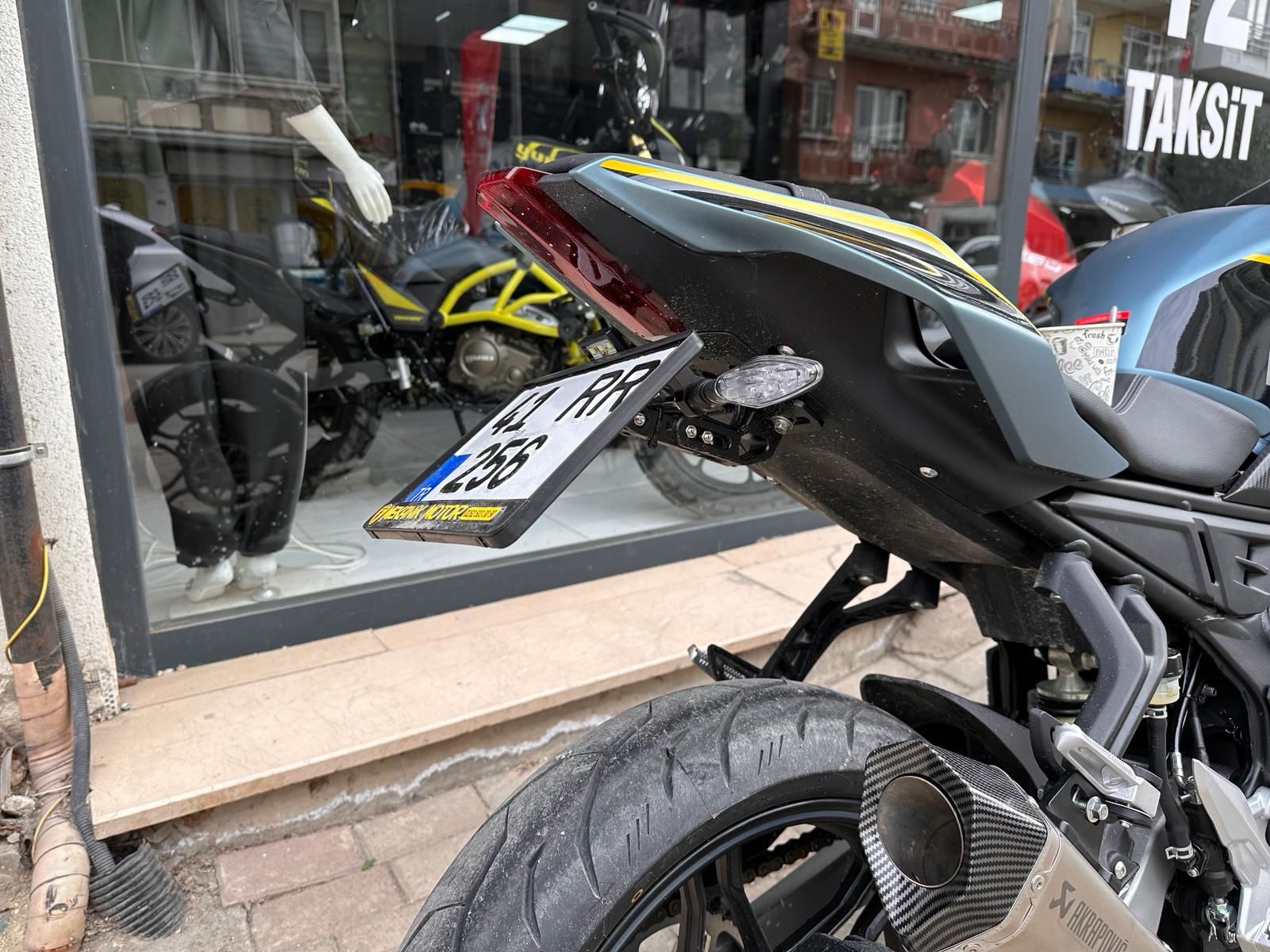 VOGE 250 RR Alüminyum Katlanır Plakalık Siyah-Sarı