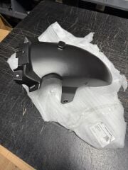 Voge R125 Ön Çamurluk Arka Gövdesi