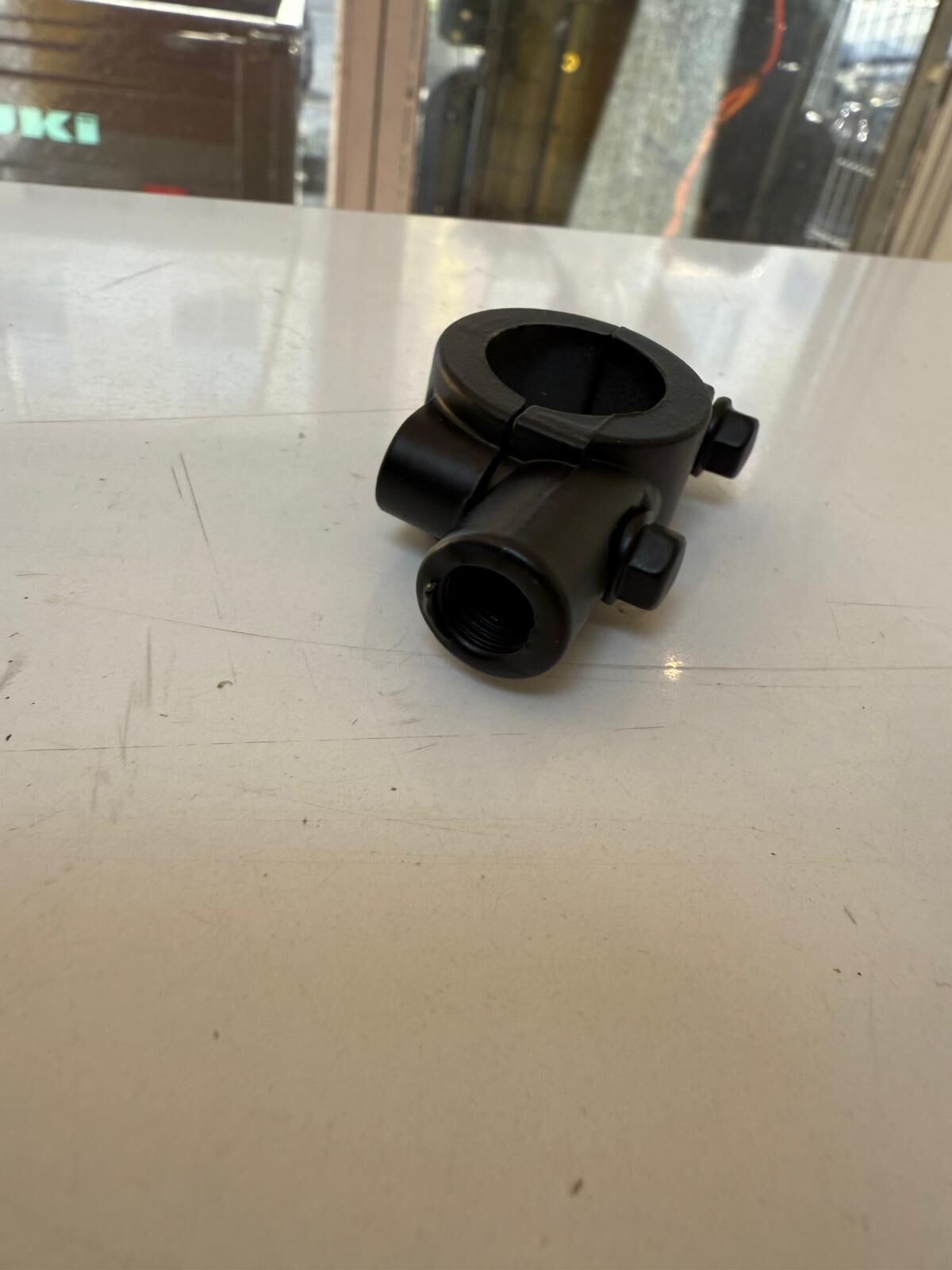 Voge 525 Dsx Sağ Ayna Kütüğü (yan Sanayi )