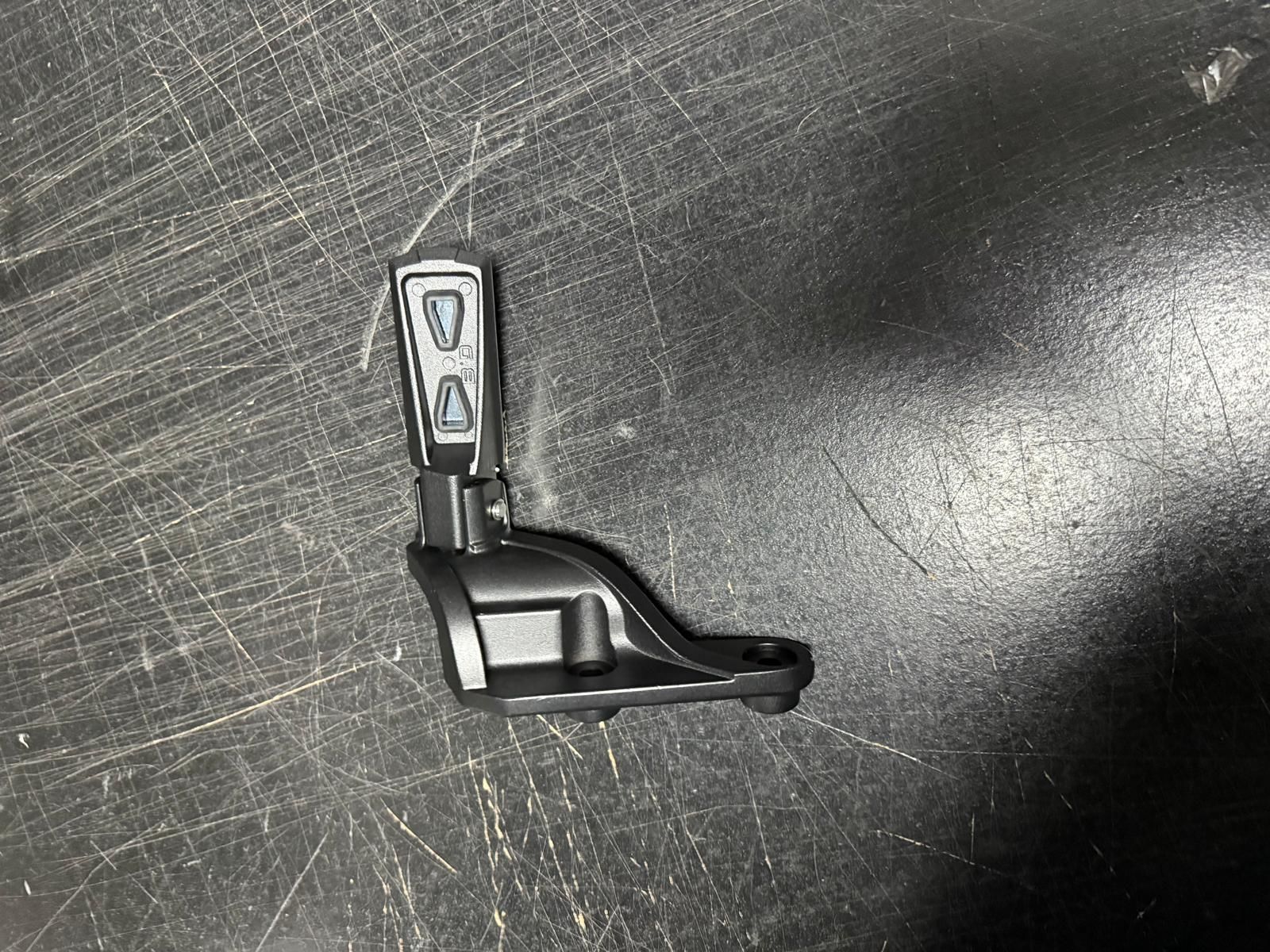 Funrider 125 Benda Rock 250  Sol Sürücü basamağı Gövdesi