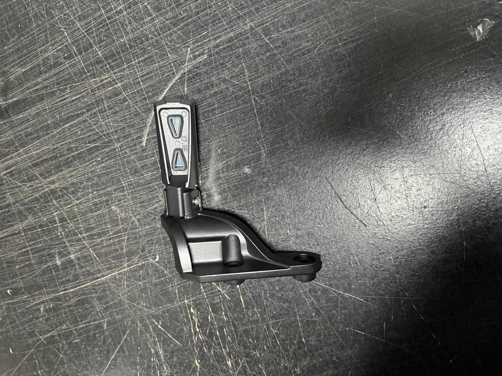 Funrider 125 Benda Rock 250  Sol Sürücü basamağı Gövdesi